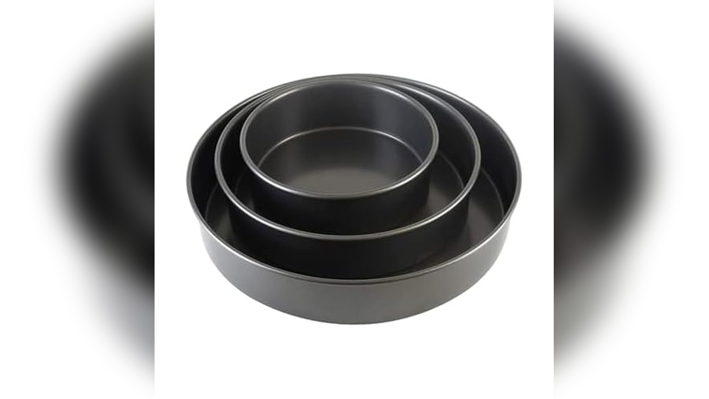 Chicago Metallic 3-Piece Round Cake Pan Set Review & Guide