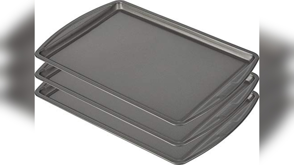 Carbon Steel Vs Aluminum Baking Pans in 2026
