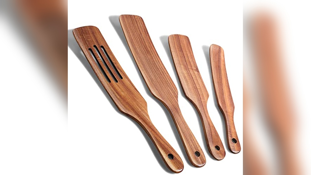 Best “Spurtle” Sets: The Traditional Tool for Stirring And Serving