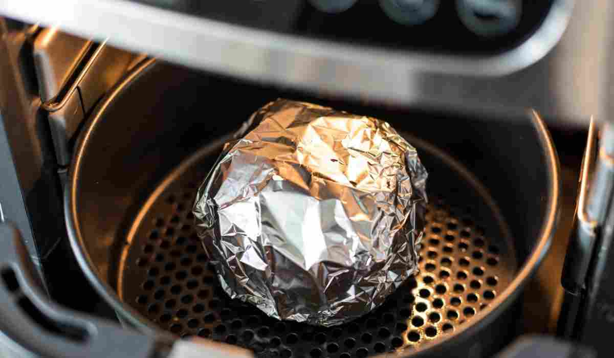 Can Aluminum Foil Go in Air Fryer?
