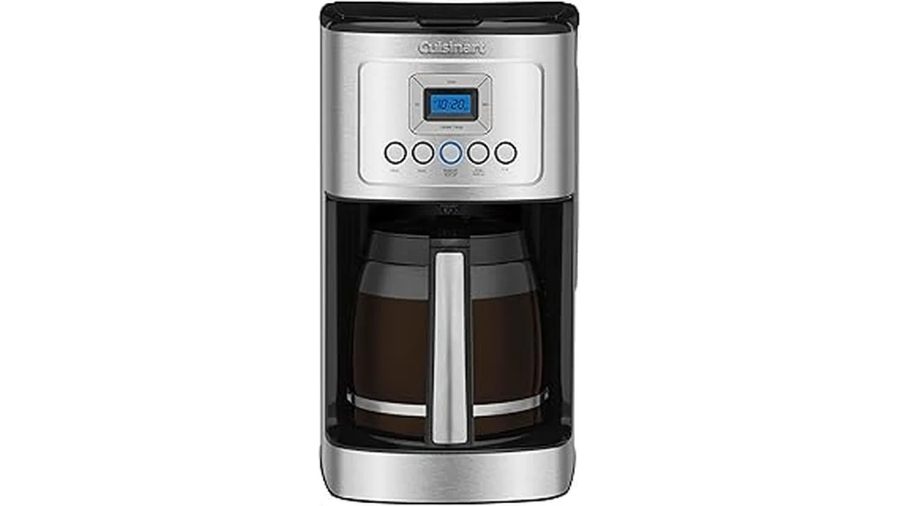 Best Programmable Coffee Maker That Starts Brewing Before You Wake Up