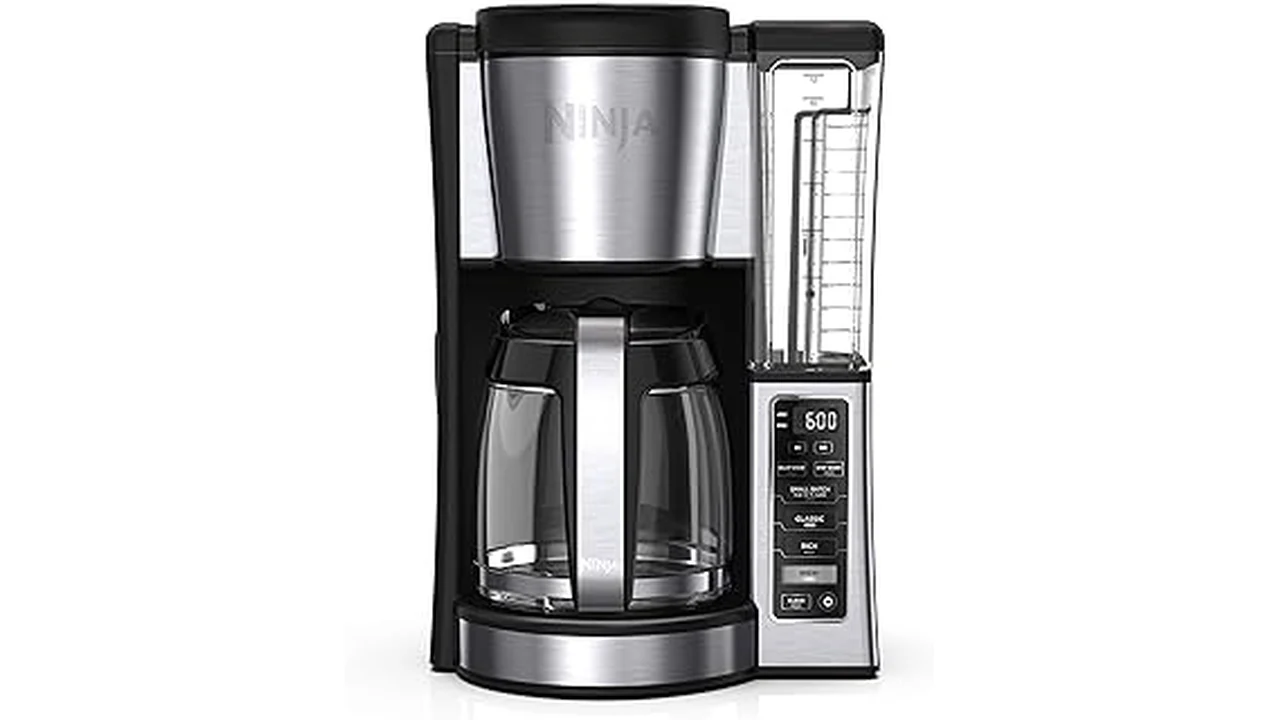 Best Coffee Maker That’s Easy To Clean (No Descaling Headache)