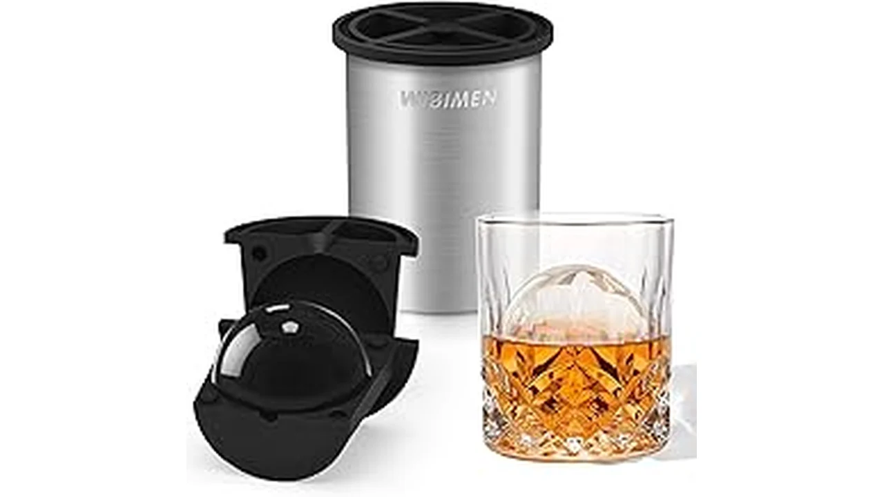 Best Ice Maker Gift for Someone Who Loves Entertaining