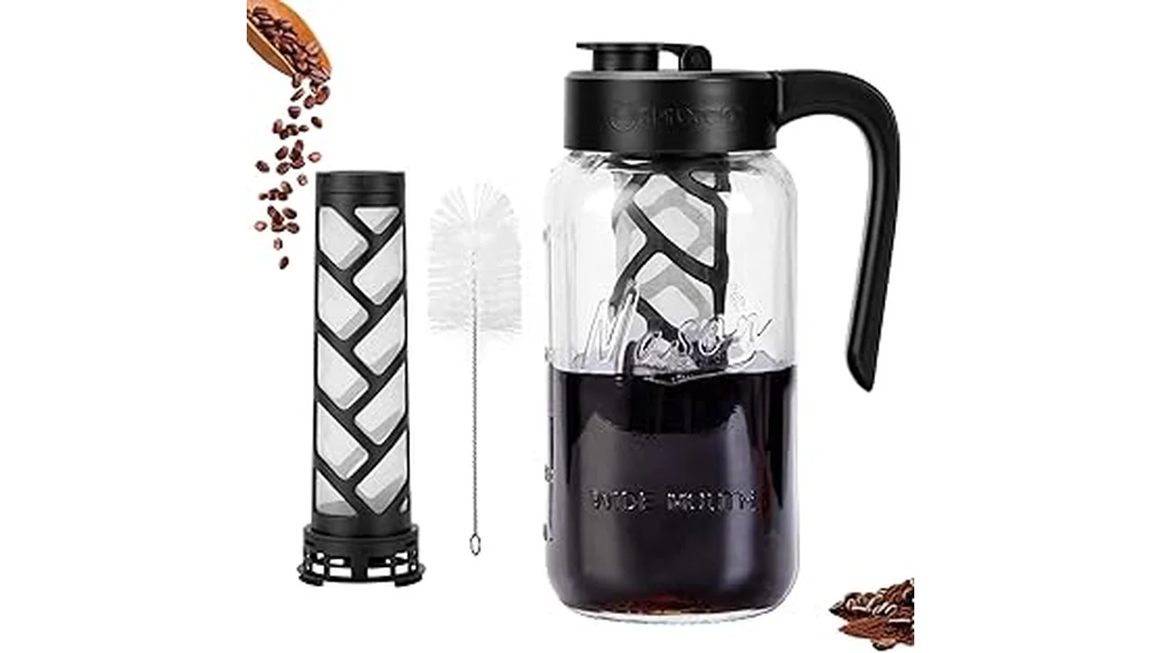 Best Cold Brew Pitcher That Fits In The Fridge Door (Size Guide)